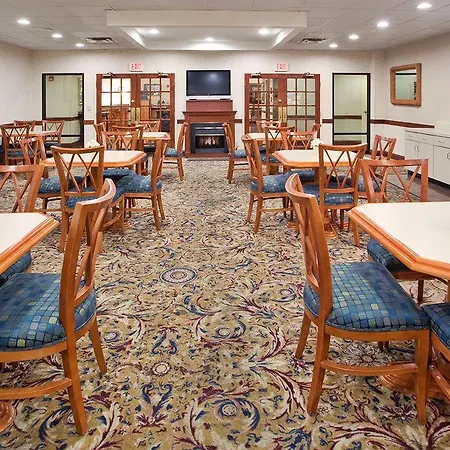 Savannah Gateway Hotel & Suites 