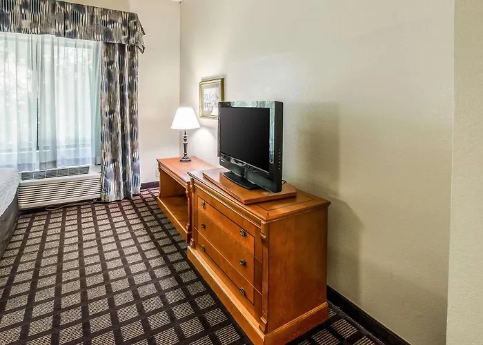 Savannah Gateway Hotel & Suites