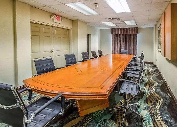 Savannah Gateway Hotel & Suites