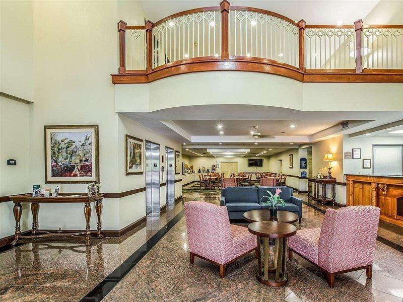 Hotel Savannah Gateway & 3*