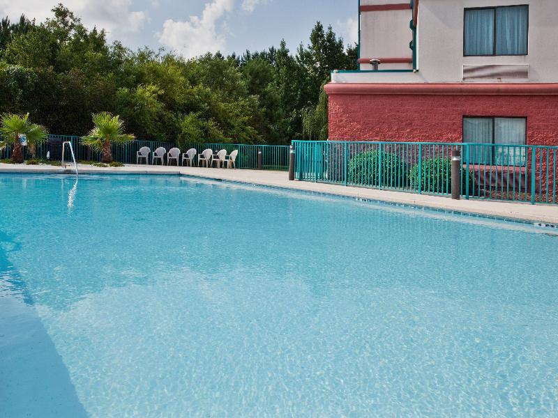Hotel Savannah Gateway &