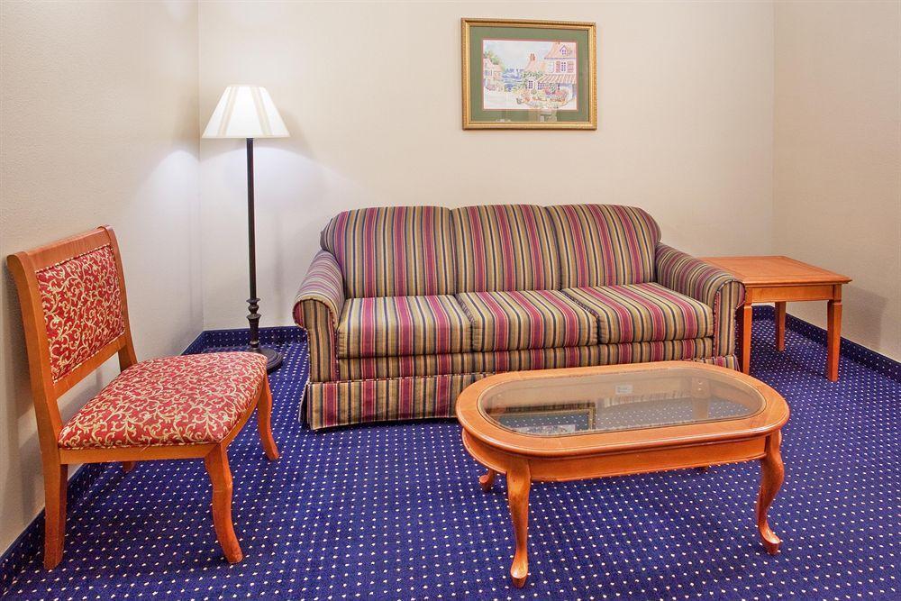 Hotel Savannah Gateway & Georgetown