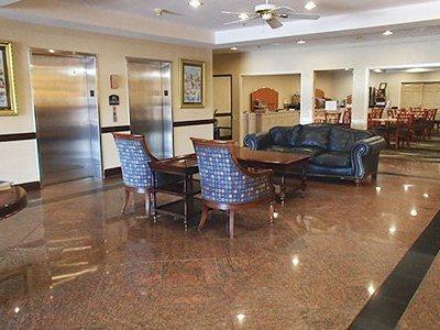 Hotel Savannah Gateway &