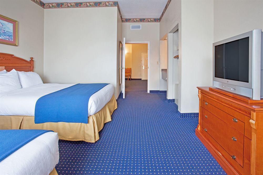 Hotel Savannah Gateway & Georgetown